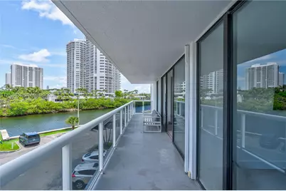 20505 E Country Club Dr #331, Aventura, FL 33180 - Photo 25