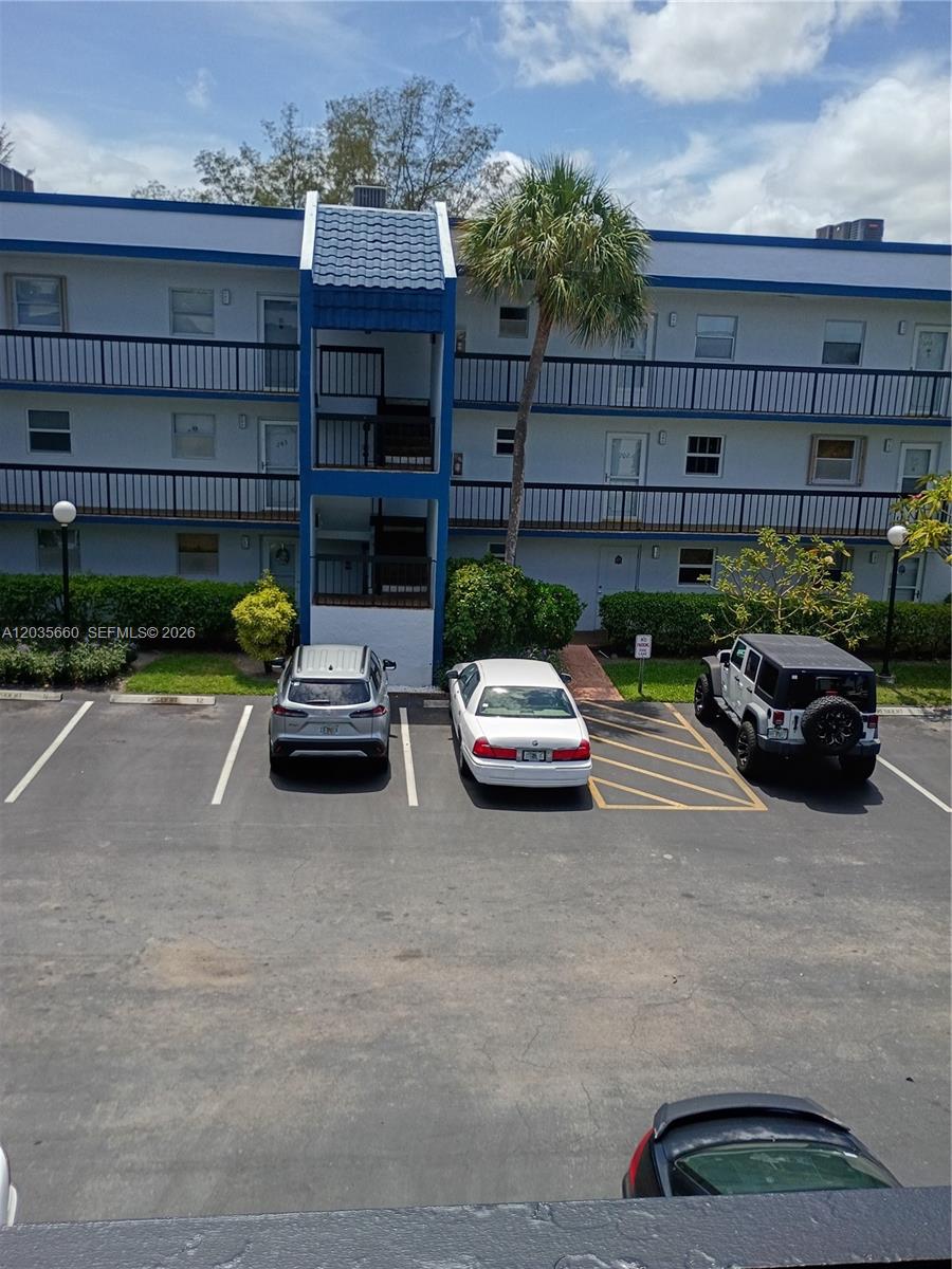 3040 Holiday Springs Blvd #311 - 3040 Holiday Springs Blvd #311, Margate, FL 33063 Luxury Property | Jose Angel Pina