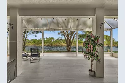 1581 Winterberry Ln, Weston, FL 33327 - Photo 25