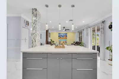 1581 Winterberry Ln, Weston, FL 33327 - Photo 13