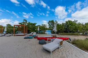 16385 Biscayne Blvd, North Miami Beach, FL 33160 - Photo 33