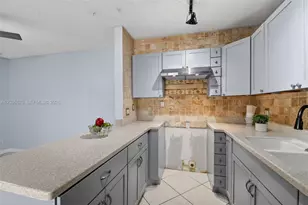 1534 Forest Lakes Cir, West Palm Beach, FL 33406 - Photo 23
