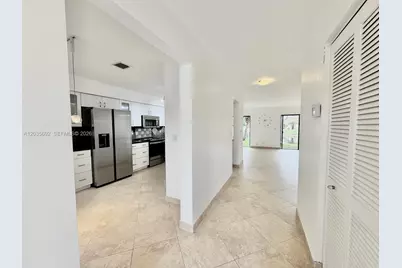 1415 SW 110th Way #1415, Davie, FL 33324 - Photo 5