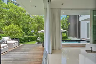 810 W 47th Ct, Miami Beach, FL 33140 - Photo 9