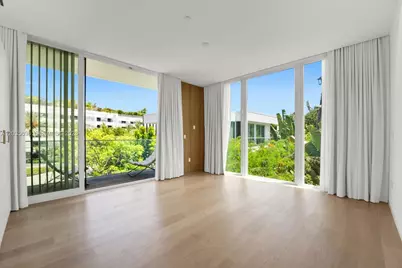 810 W 47 Ct, Miami Beach, FL 33140 - Photo 27