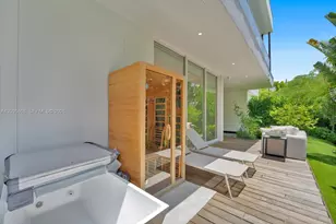 810 W 47th Ct, Miami Beach, FL 33140 - Photo 15