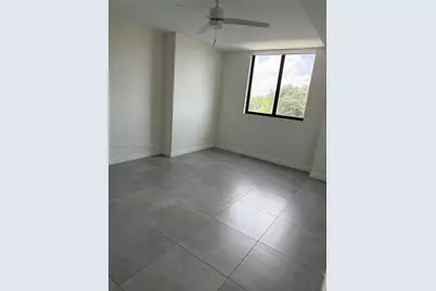 16395 Biscayne Blvd #318, North Miami Beach, FL 33160 - Photo 1