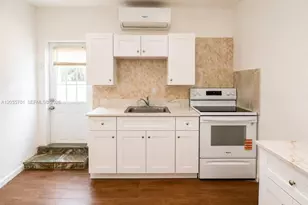10945 NW 19th Ave, Miami, FL 33167 - Photo 9