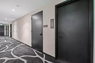 20 NE 11th St, Miami, FL 33132 - Photo 19