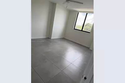 16395 Biscayne Blvd #312, North Miami Beach, FL 33160 - Photo 1