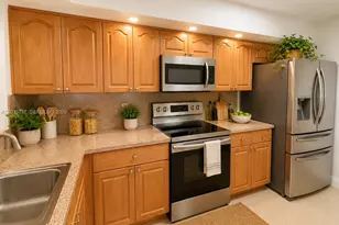18840 NW 57th Ave, Hialeah, FL 33015 - Photo 5