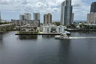 121 Golden Isles Dr, Hallandale Beach, FL 33009 - Photo 15