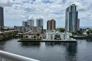 121 Golden Isles Dr, Hallandale Beach, FL 33009 - Photo 19