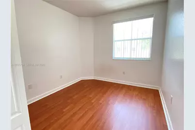 1658 SE 28th Ct #201, Homestead, FL 33035 - Photo 7