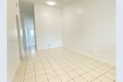 1658 SE 28th Ct #201, Homestead, FL 33035 - Photo 3