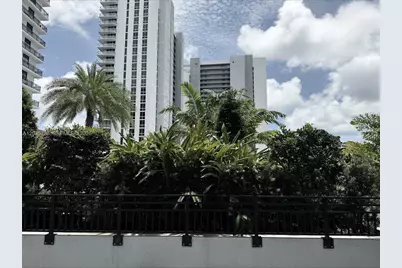 16395 Biscayne Blvd #901, North Miami Beach, FL 33160 - Photo 7