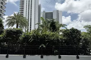 16395 Biscayne Blvd, North Miami Beach, FL 33160 - Photo 7