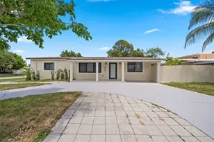 1944 NE 2nd Ave, Pompano Beach, FL 33060 - Photo 1