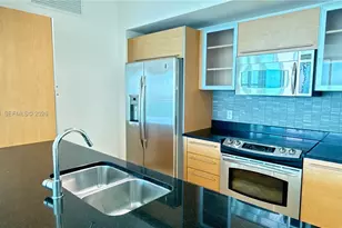 950 Brickell Bay Dr, Miami, FL 33131 - Photo 5