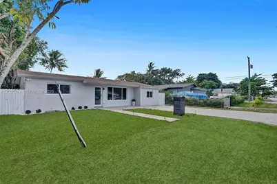 310 NE 162nd St, Miami, FL 33162 - Photo 37