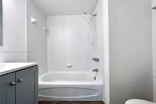 444 NW 84th St, Miami, FL 33150 - Photo 23