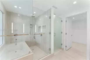 2411 Laguna Cir, North Miami, FL 33181 - Photo 15