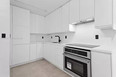 240 Collins Ave #4A, Miami Beach, FL 33139 - Photo 1