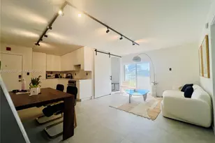 240 Collins Ave, Miami Beach, FL 33139 - Photo 3