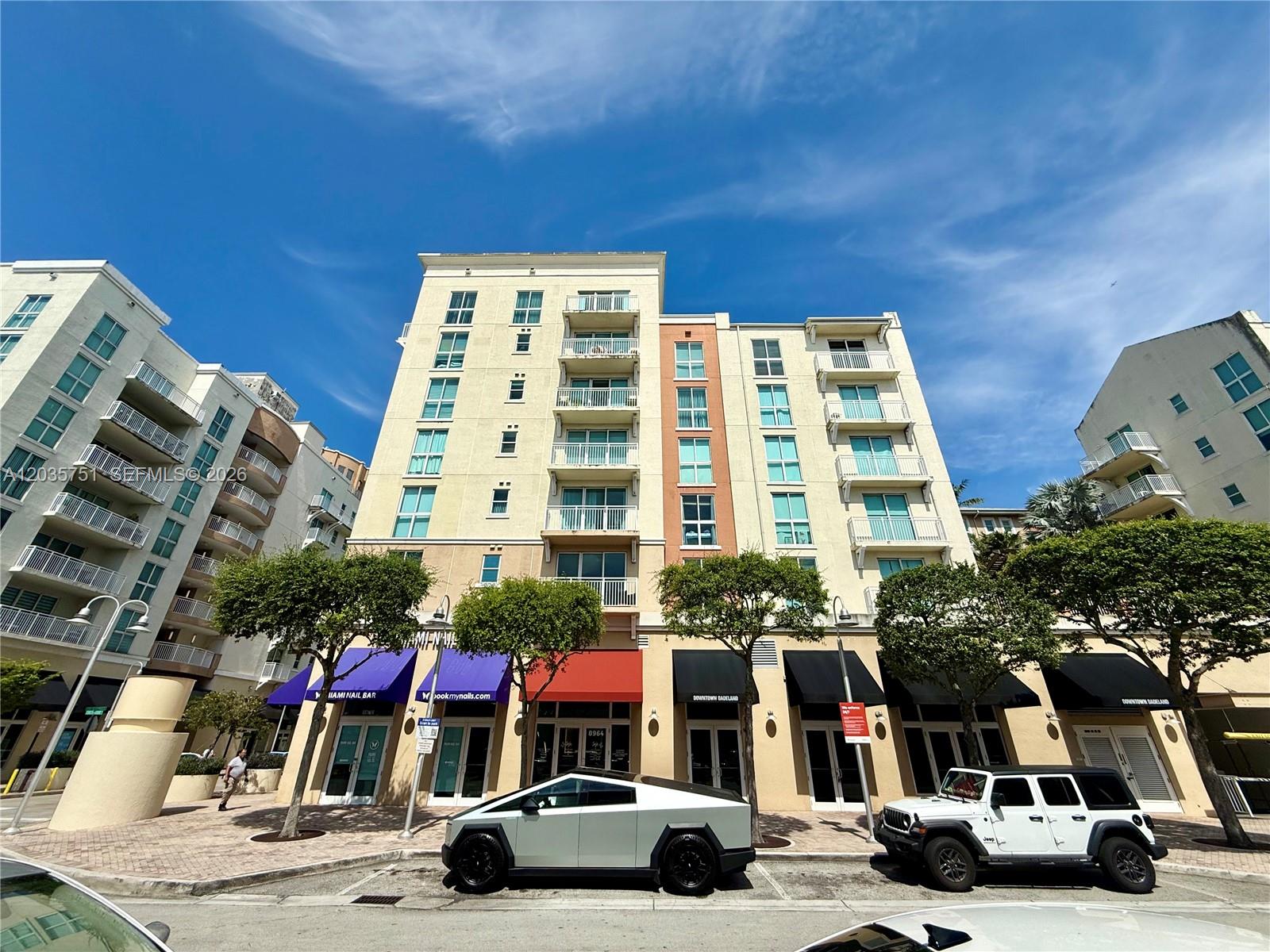 7275 SW 90th St #C313 - 7275 SW 90th St #C313, Miami, FL 33156 Luxury Property | Jose Angel Pina