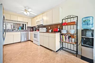 5598 Witney Dr #214, Delray Beach, FL 33484 - Photo 11