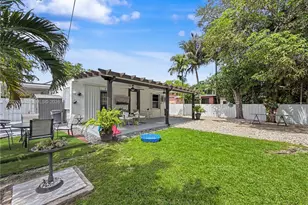 960 NE 146th St, North Miami, FL 33161 - Photo 33