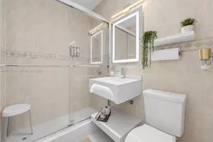 960 NE 146th St, North Miami, FL 33161 - Photo 29