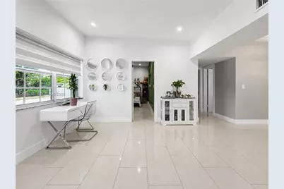 960 NE 146th St, North Miami, FL 33161 - Photo 27