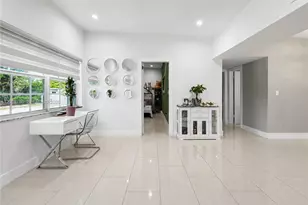 960 NE 146th St, North Miami, FL 33161 - Photo 27