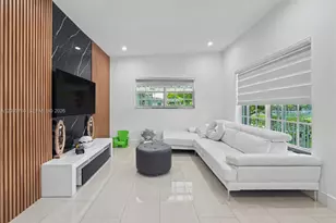 960 NE 146th St, North Miami, FL 33161 - Photo 1
