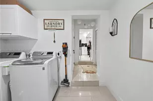 960 NE 146th St, North Miami, FL 33161 - Photo 25