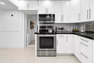 960 NE 146th St, North Miami, FL 33161 - Photo 19