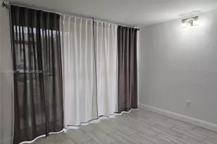 8075 SW 107th Ave, Miami, FL 33173 - Photo 21