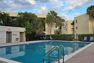 8075 SW 107th Ave, Miami, FL 33173 - Photo 37