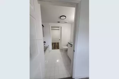 120 SW 8th Ave #502, Miami, FL 33130 - Photo 9