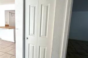 4271 NW 5th St, Plantation, FL 33317 - Photo 11