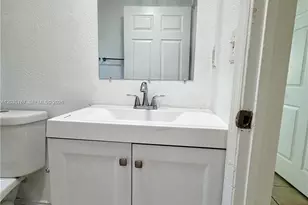 4271 NW 5th St, Plantation, FL 33317 - Photo 9