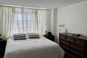 2780 NE 183rd St, Aventura, FL 33160 - Photo 17