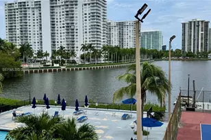 2780 NE 183rd St, Aventura, FL 33160 - Photo 33