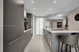 7751 NW 107th Ave, Doral, FL 33178 - Photo 9