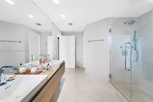 17111 Biscayne Blvd, North Miami Beach, FL 33160 - Photo 13