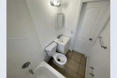 420 NW 10th St #7, Miami, FL 33136 - Photo 9
