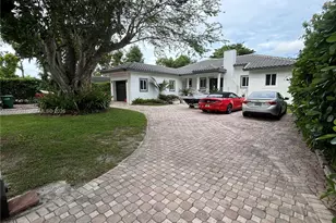 12885 SW 77th Ave, Pinecrest, FL 33156 - Photo 3