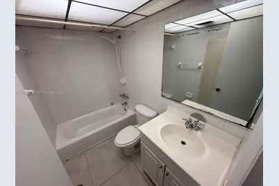 6675 W 4th Ave #402, Hialeah, FL 33012 - Photo 9