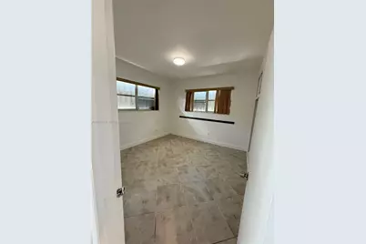 7720 Byron Ave #4, Miami Beach, FL 33141 - Photo 11